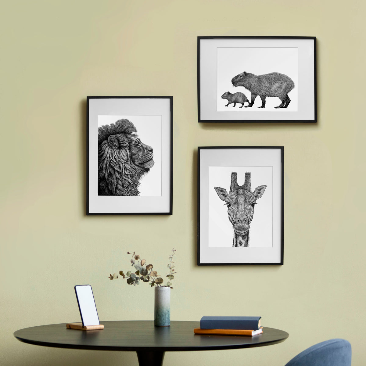 Giraffe Art Print - White
